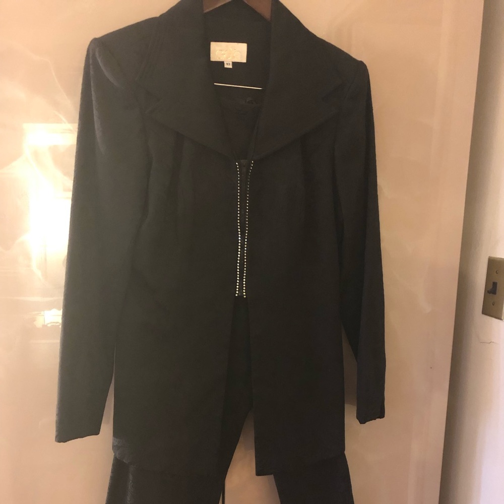 Dressy suit